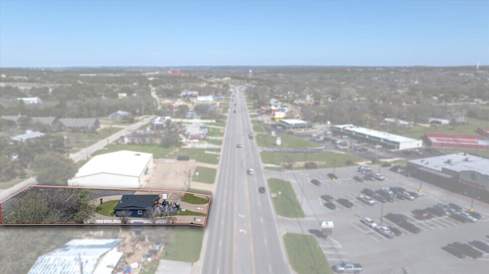 More Photos Of 608 SW Big Bend Trl, Glen Rose Restaurant For Sale