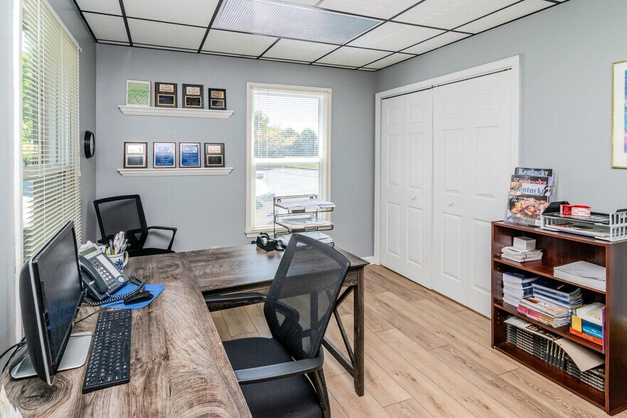 More Photos Of 100-102 Consumer Ln, Frankfort Office For Sale