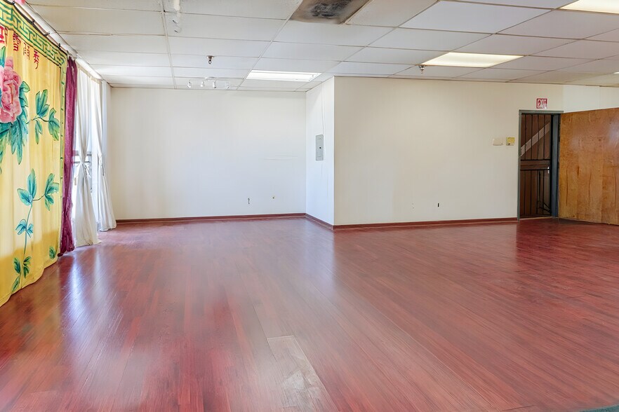 More Photos Of 328 7th St, Oakland Storefront Retail Office For Lease