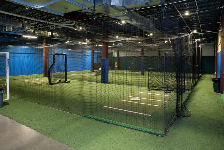 More Photos Of 10371 Stella Link Rd, Houston Freestanding For Sale