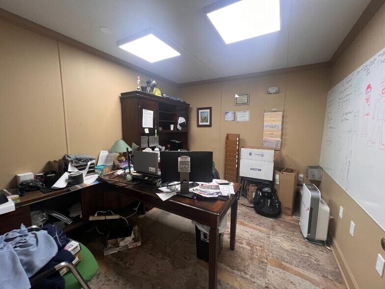 More Photos Of 2220 State Route 3, Catlettsburg Manufacturing For Sale