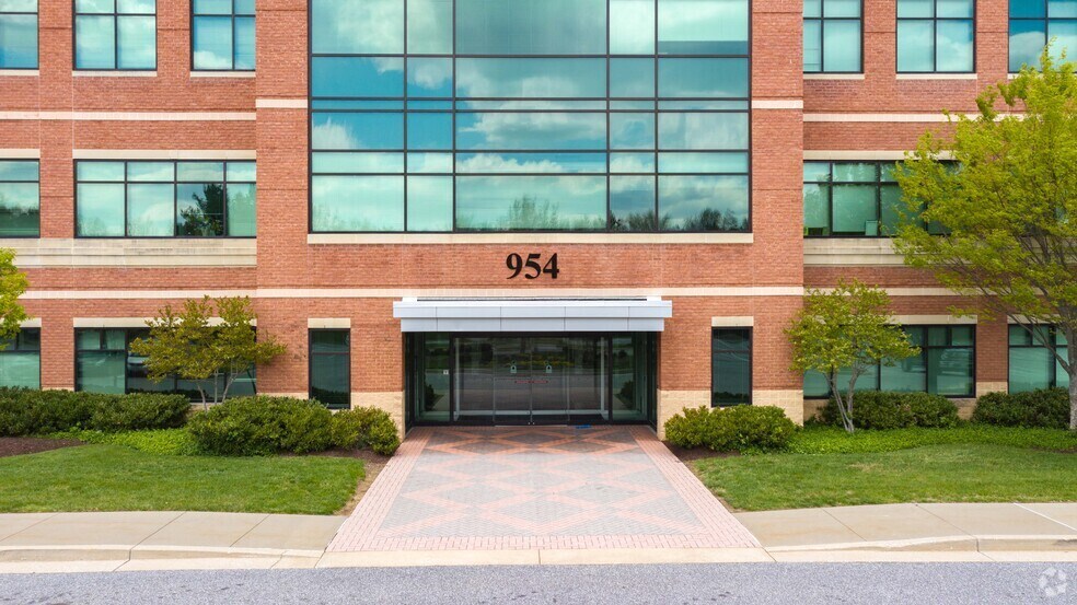 More Photos Of 954 Ridgebrook Rd, Sparks Medical For Lease