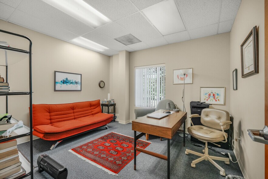 More Photos Of 9407 NE Vancouver Mall Dr, Vancouver Office Residential For Sale