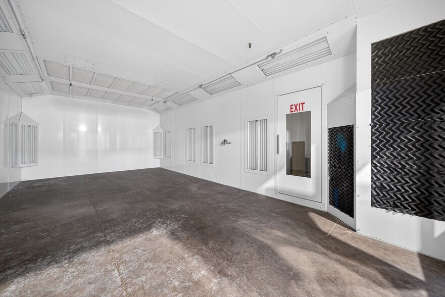 More Photos Of 1834 Outer Hwy 61 hwy, Moscow Mills Flex For Sale