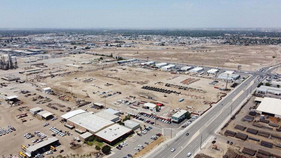 More Photos Of 2157 Mohawk St, Bakersfield Warehouse For Lease