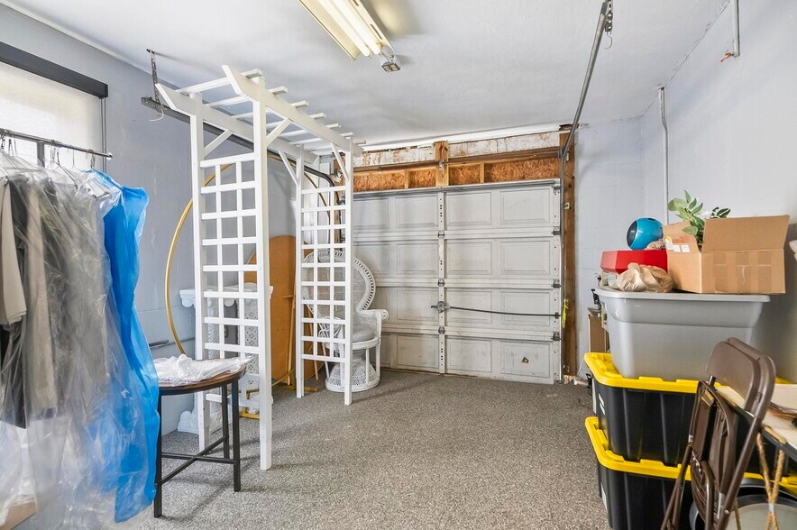 More Photos Of 2360 E Moody Blvd, Bunnell Industrial For Sale