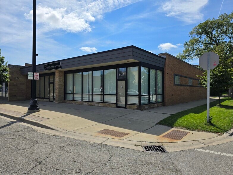 More Photos Of 4123-4125 Oakton St, Skokie Storefront For Sale