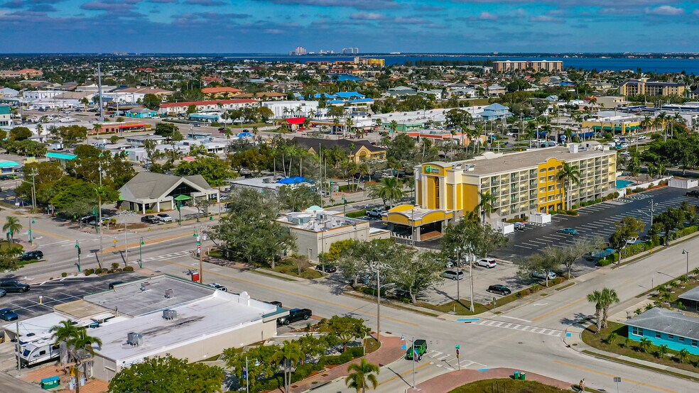 More Photos Of 1502 Cape Coral Pky E, Cape Coral Restaurant For Sale