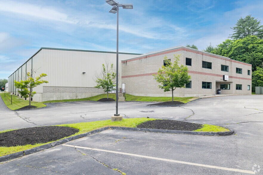 Primary Photo Of 68 Technology Dr, Bedford Health Club For Lease