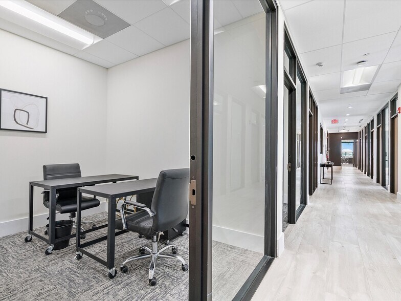 More Photos Of 600 NE 36th St, Miami Apartments For Lease