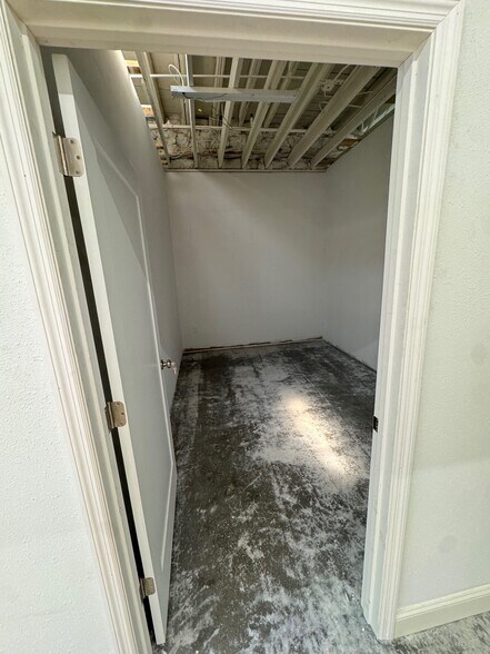 More Photos Of 323-329 Central Ave, Sarasota Office For Lease