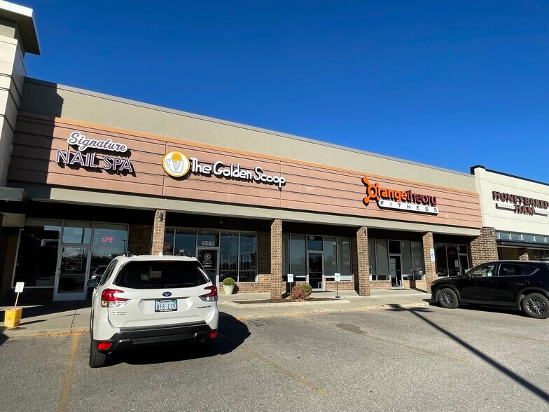 More Photos Of 9502-9628 Nall Ave, Overland Park Unknown For Lease