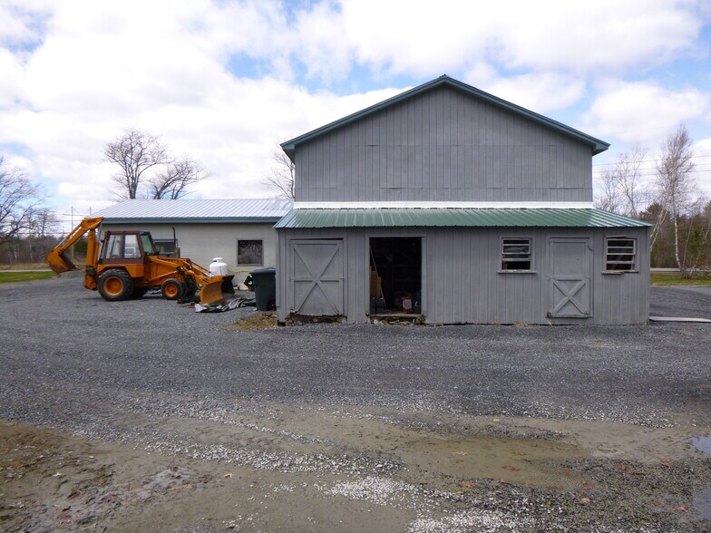 More Photos Of 483-489 Togus Rd, Chelsea Auto Repair For Sale