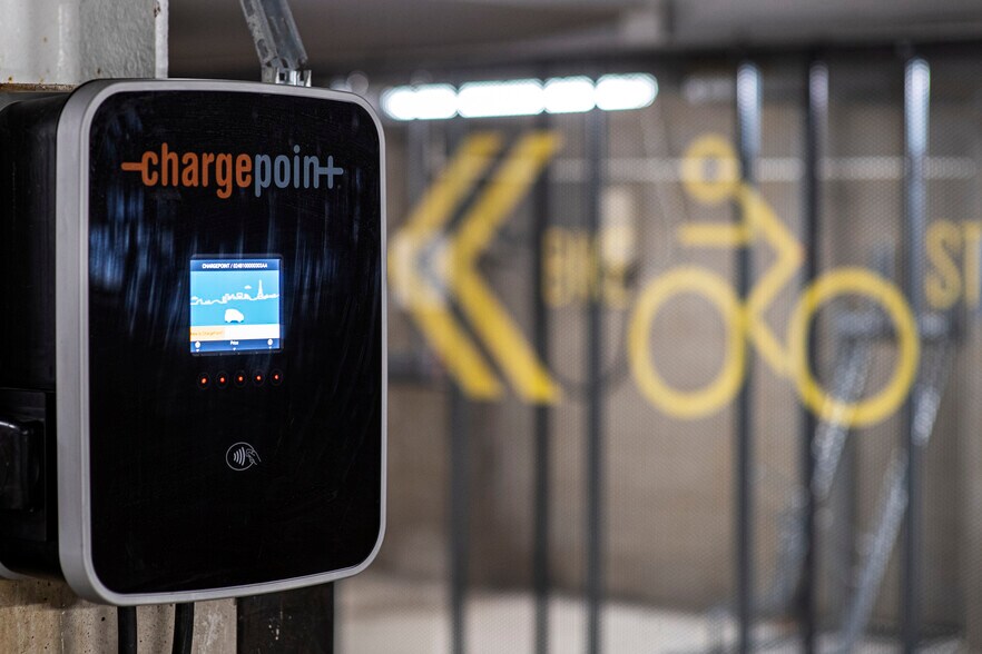 More Photos Of 45 London Rd, Reigate Office For Sale