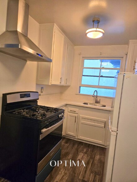 More Photos Of 2285 Earl Ave, Long Beach Multifamily For Sale