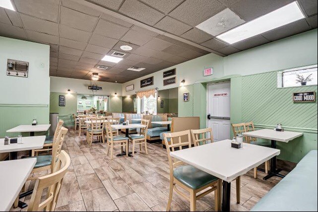 More Photos Of 1894 & 1900 Oak Tree Rd, Edison Restaurant For Sale