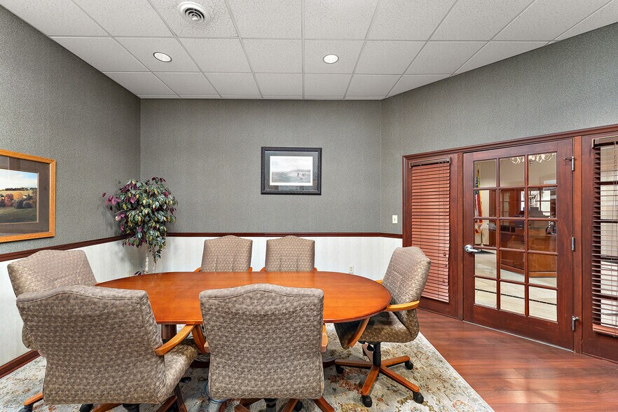 More Photos Of 325 Southpointe Blvd, Canonsburg Bank For Lease