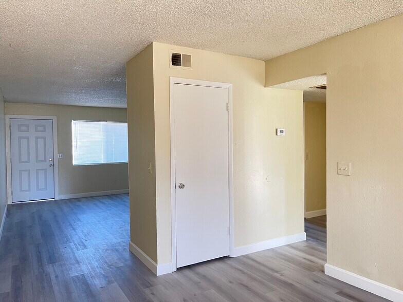 More Photos Of 1709 Fairfield Ave, Las Vegas Apartments For Sale