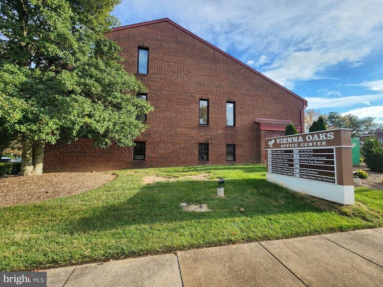 More Photos Of 2555-2575 Chain Bridge Rd, Vienna Medical For Sale