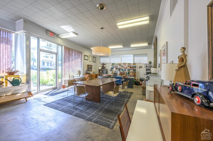 More Photos Of 84 Green St, Hudson Office For Lease