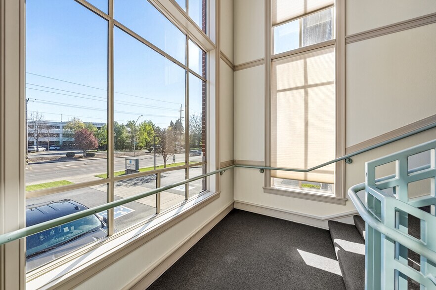 More Photos Of 1501 E McAndrews Rd, Medford Medical For Lease