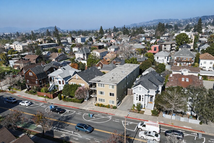 More Photos Of 2015 Hearst Ave, Berkeley Apartments For Sale