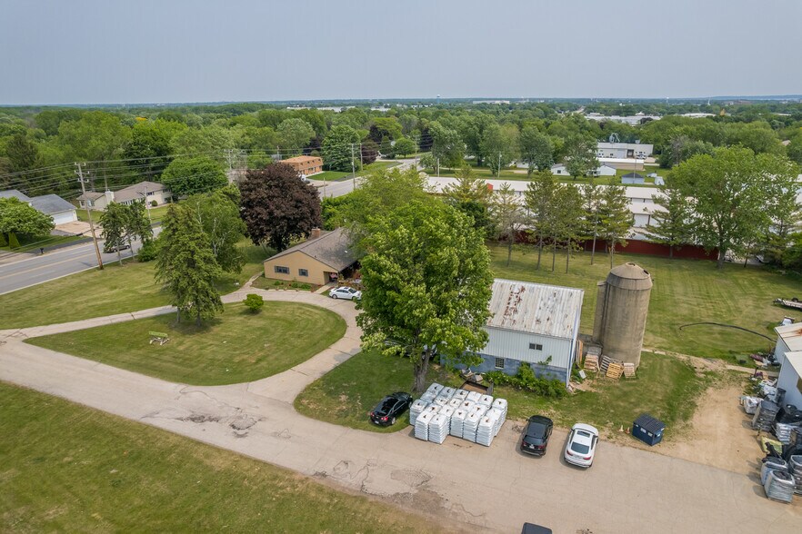 More Photos Of 2015 County Road II, Neenah Garden Center For Sale