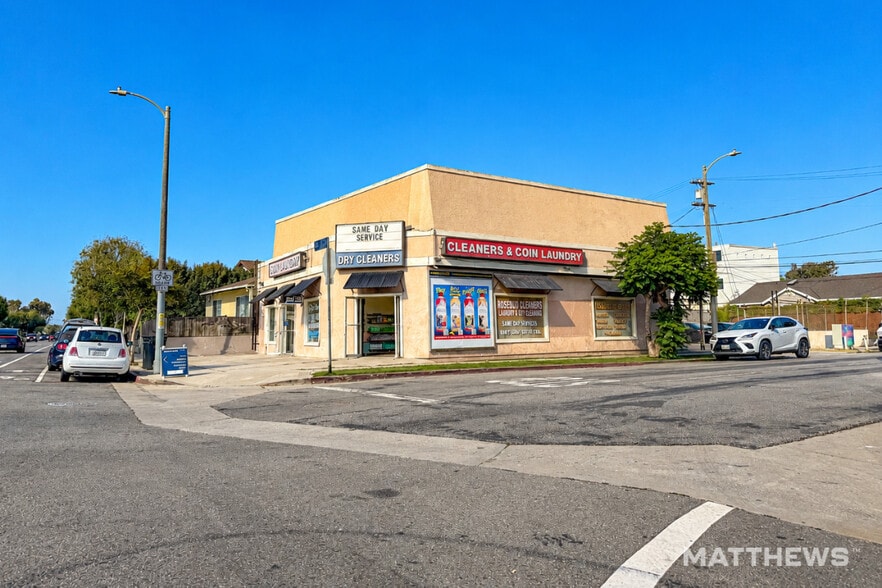 More Photos Of 402 Rose Ave, Venice Freestanding For Lease