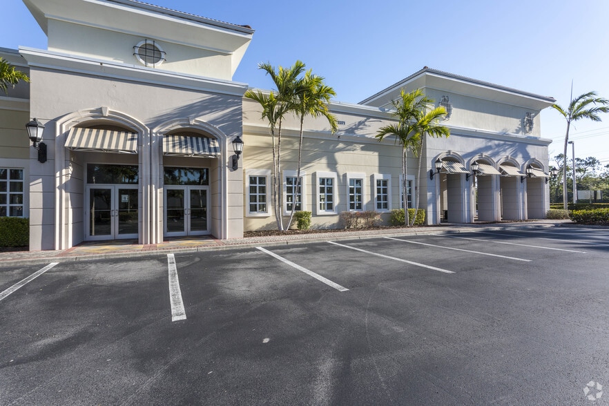 More Photos Of 2371 Vanderbilt Beach Rd, Naples Freestanding For Lease