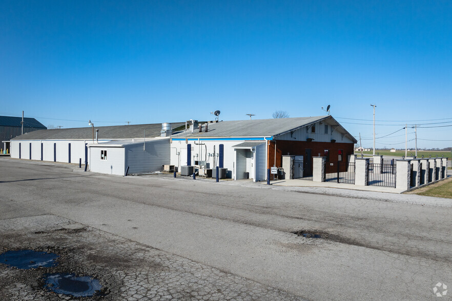 Primary Photo Of 739 W Main St, Deshler Bowling Alley For Sale