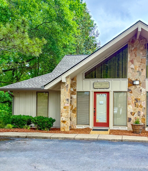 More Photos Of 11285 elkins Rd, Roswell Office Residential For Lease
