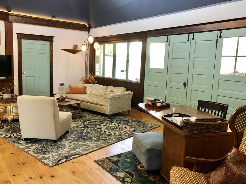 More Photos Of 7809 NE Everett St, Portland Religious Facility For Sale