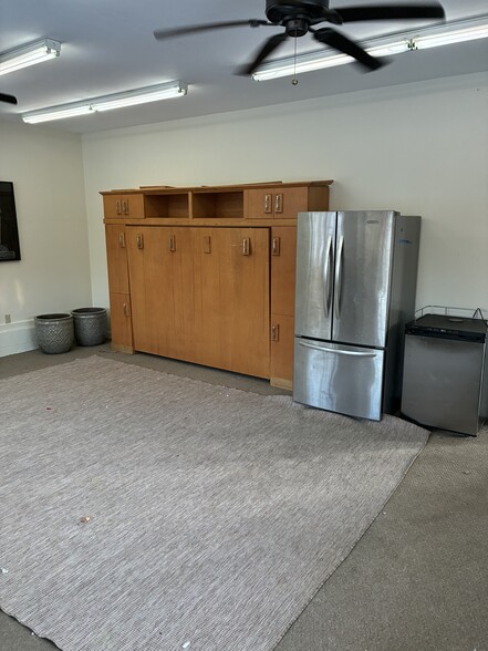 More Photos Of 1011 Hoosick Rd, Troy Storefront Retail Residential For Sale