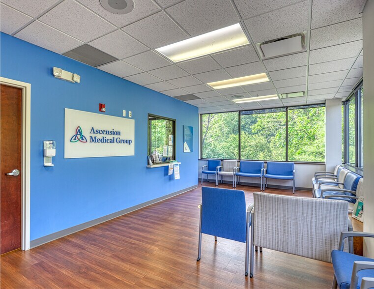 More Photos Of 28455 Haggerty Rd, Novi Medical For Lease
