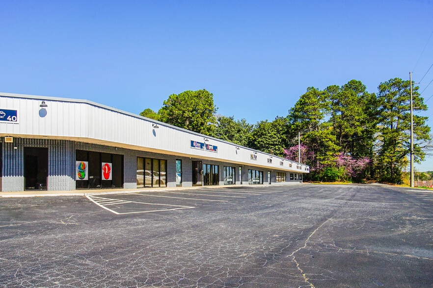 More Photos Of 101 Kenwood Rd, Fayetteville Storefront For Lease