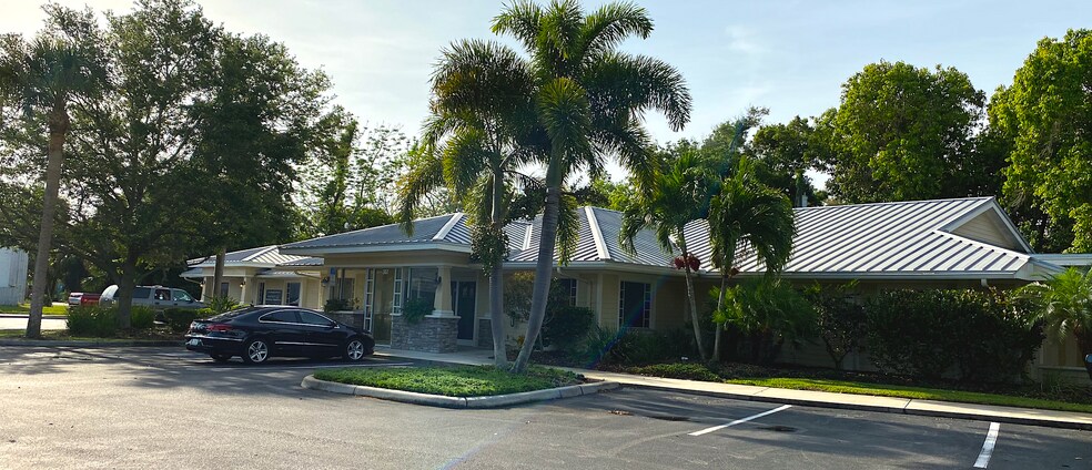 More Photos Of 307 E New Haven Ave, Melbourne Office For Lease