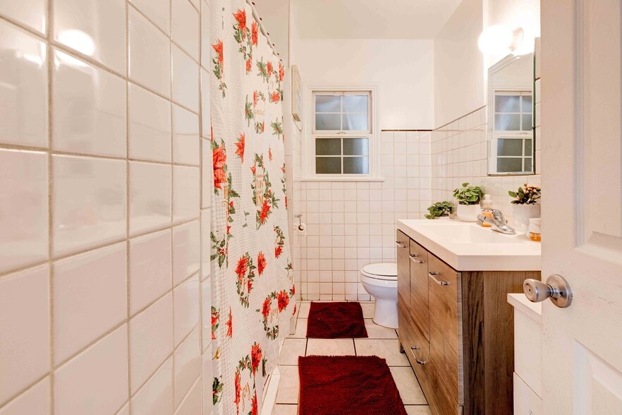 More Photos Of 12606 Foothill Blvd, Sylmar Manufacturing For Sale