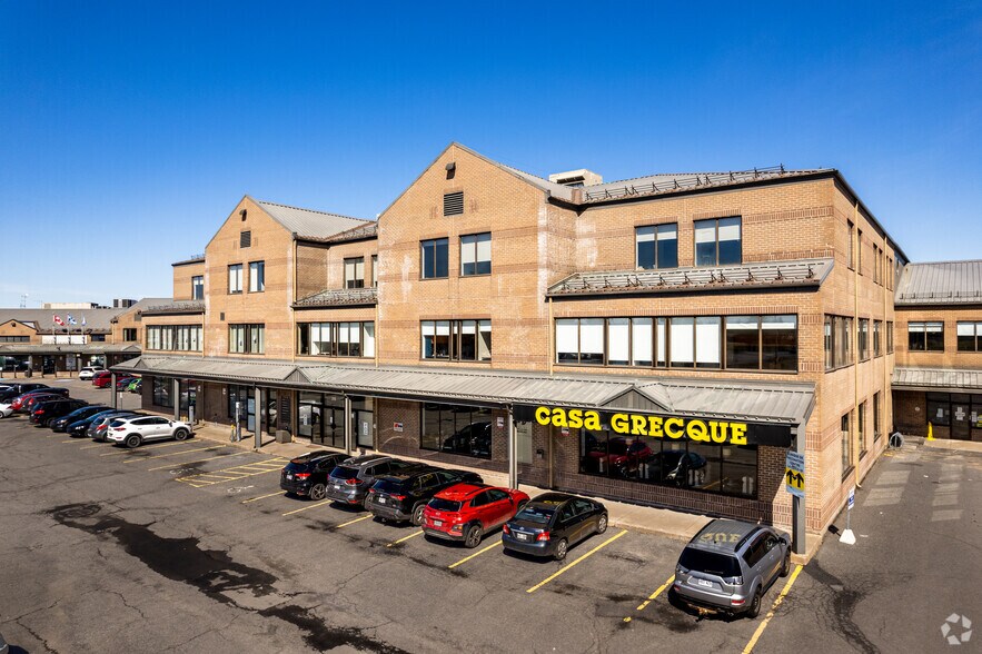 More Photos Of 315 Rue Macdonald, St-Jean Office For Lease