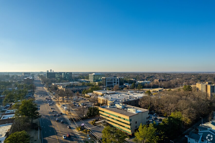 More Photos Of 6584 Poplar Ave, Memphis Medical For Lease