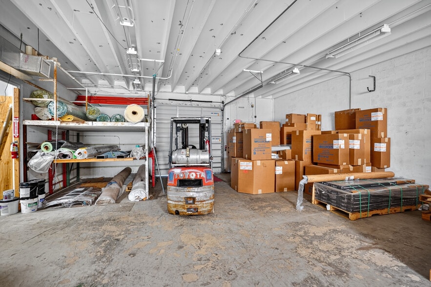 More Photos Of 945 W 15th St, Riviera Beach Warehouse For Sale