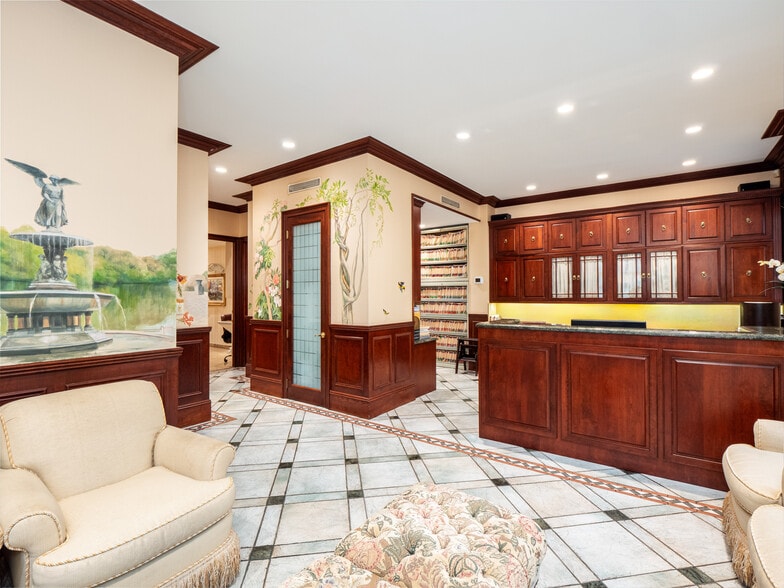 More Photos Of 635 Park Ave, New York Apartments For Sale