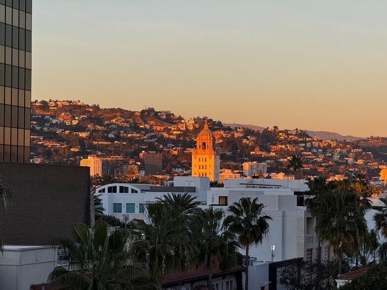 More Photos Of 9632-9648 Brighton Way, Beverly Hills Restaurant For Lease