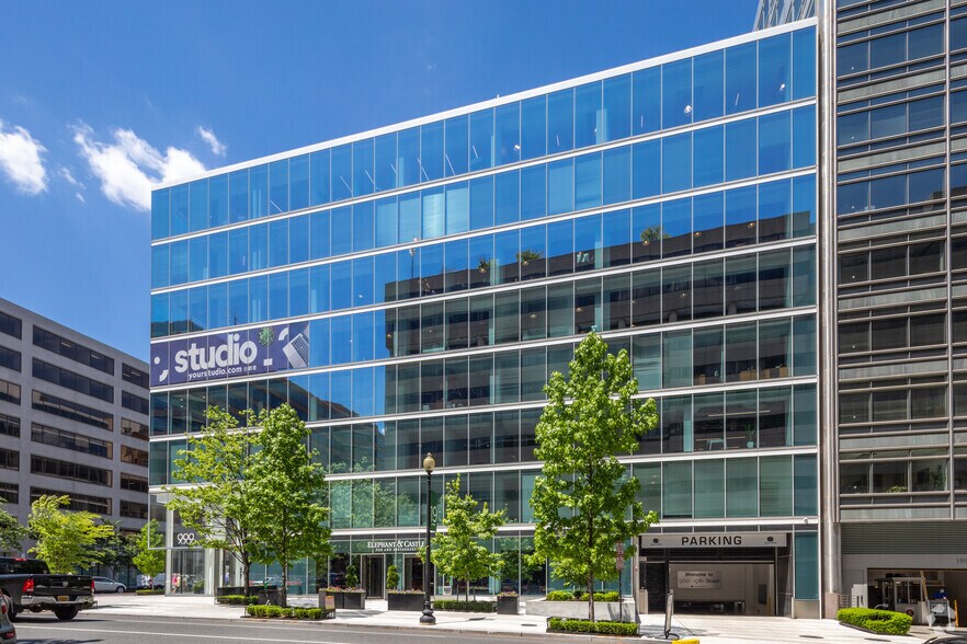 More Photos Of 900 19th St NW, Washington Office For Sale