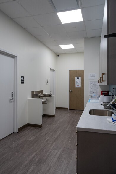 More Photos Of 6244 Little River Tpke, Alexandria Freestanding For Lease