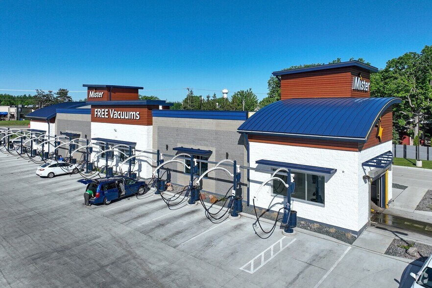 Primary Photo Of 1604 Crossings Loop, Sartell Carwash For Sale