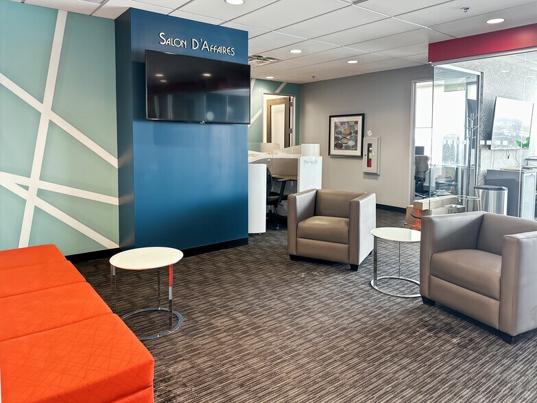 More Photos Of 3055 Saint-Martin Boulevard West, Laval Coworking Space