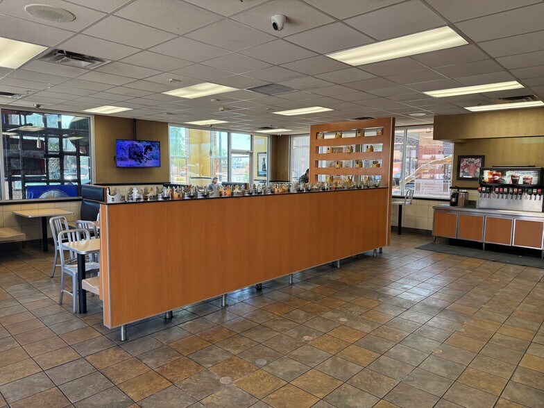 More Photos Of 3490 N Litchfield Rd, Goodyear Fast Food For Lease