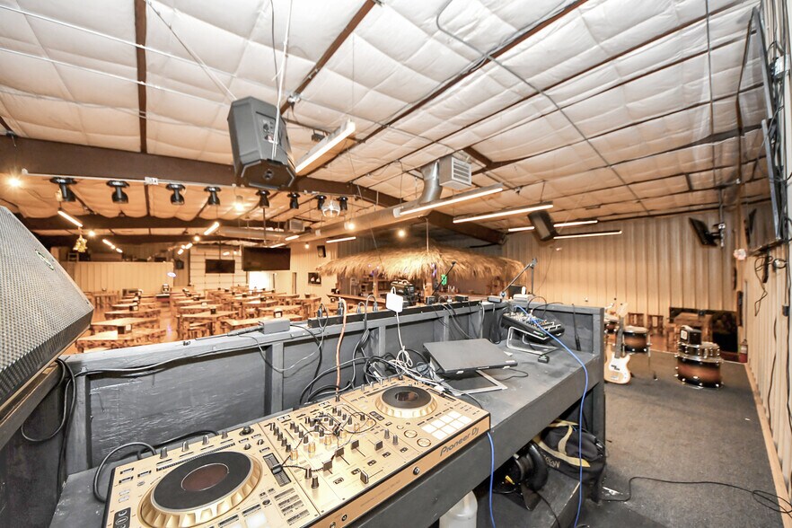 More Photos Of 11730 Aldine Westfield Rd, Houston Warehouse For Sale