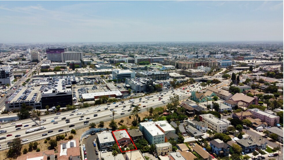 More Photos Of 1943 Estrella Ave, Los Angeles Multifamily For Sale