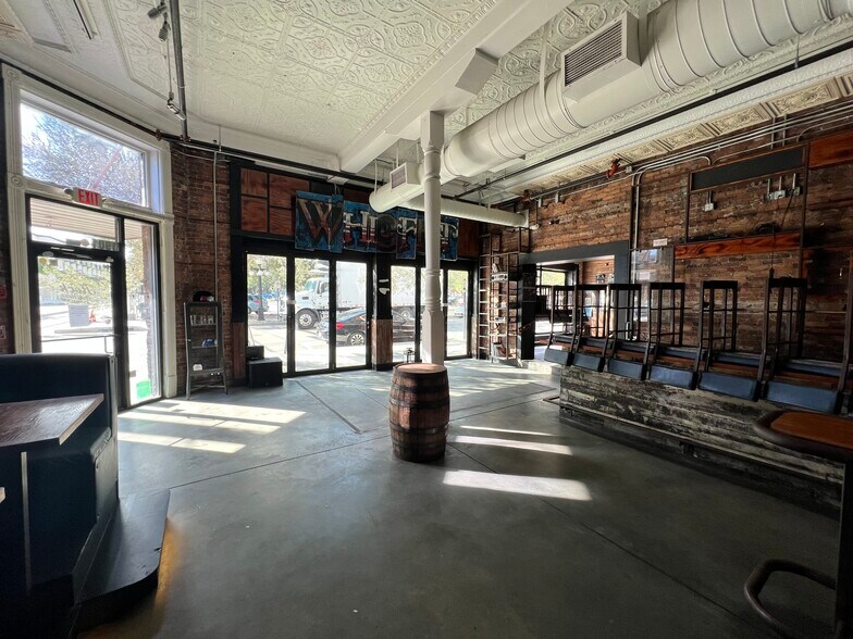 More Photos Of 1901 N 15th St, Tampa Freestanding For Lease